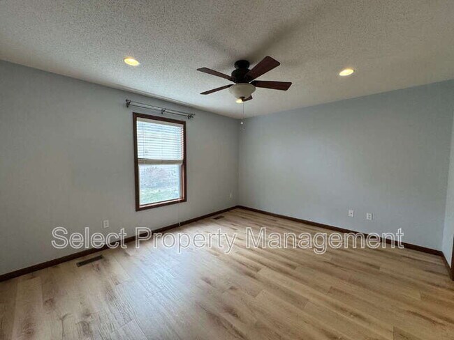 Building Photo - 1808 Noble Kinsmen Pl