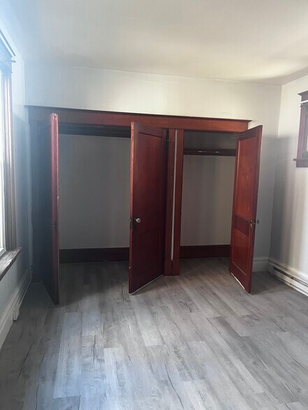 Building Photo - 1811 Mulberry St