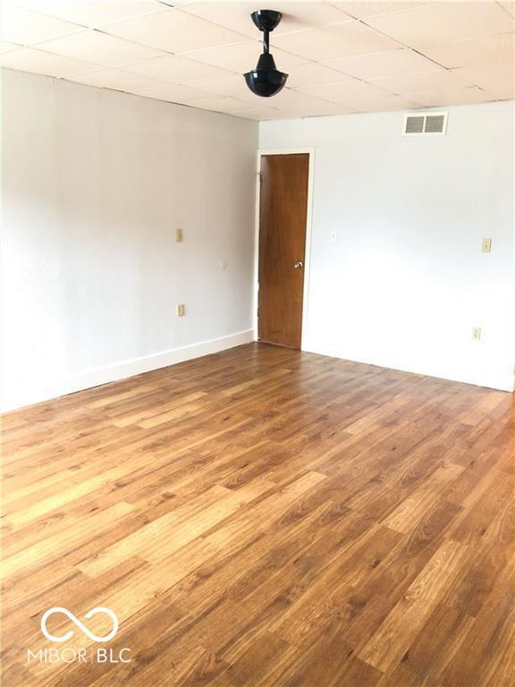 Building Photo - 106 S Market St