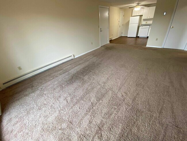 Building Photo - 95 Powers St