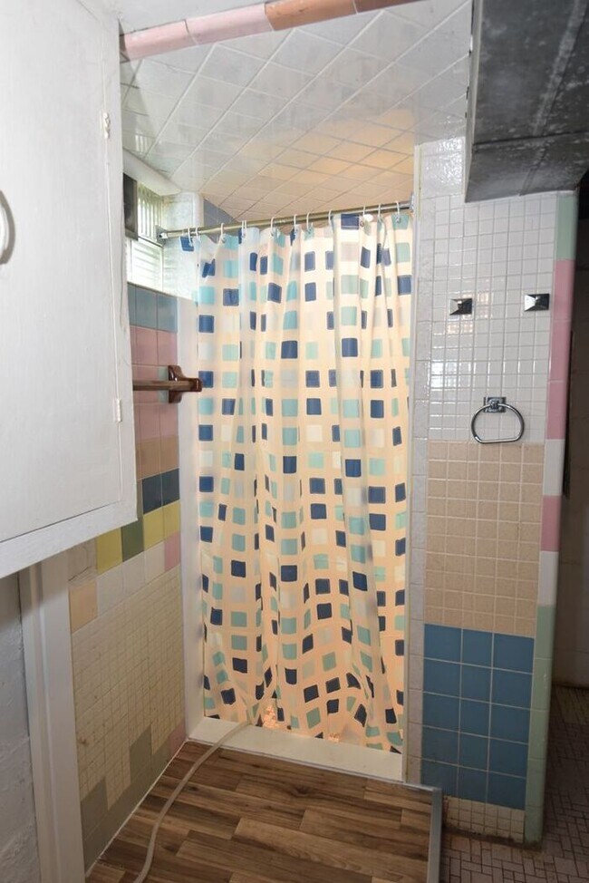 Building Photo - Mishawaka- near Bethel University, shoppin...