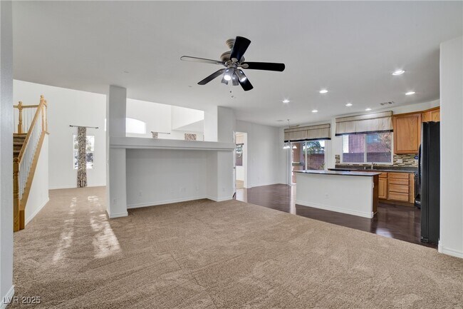 Building Photo - 7425 Glorious Sun Dr