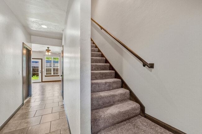 Building Photo - 14 NE 7th St