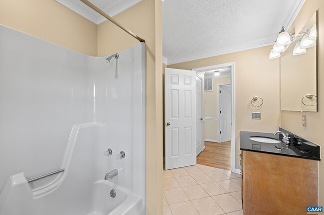 Building Photo - 4330 Ridge Rd