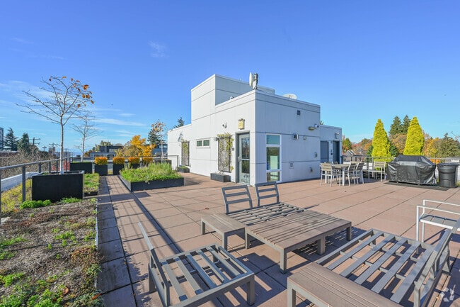 Building Photo - The Fifteen