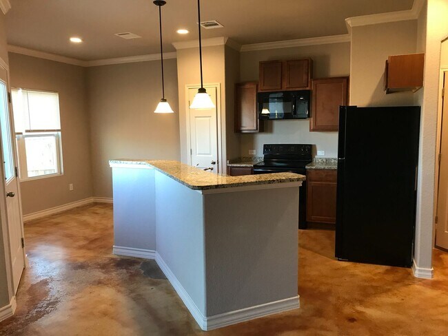 Building Photo - Townhome for rent