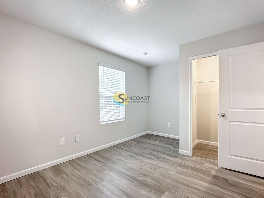 Building Photo - 6151 Delmar Pl