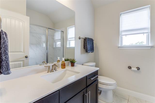 Building Photo - 4004 Oyster Creek Ct