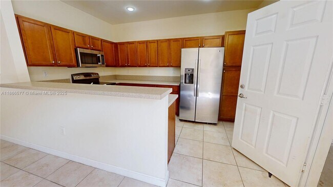 Building Photo - 9391 SW 171st Ave