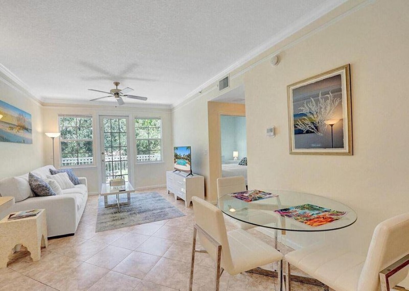 Building Photo - 9857 Baywinds Blvd