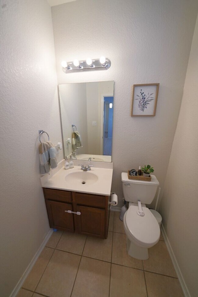 Building Photo - Spacious Schertz Home with Game Room - Realtor Commission: $500
