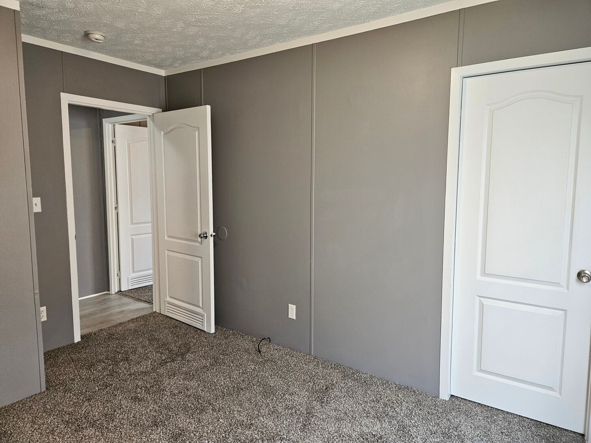 Building Photo - 94 Lynnwood Cir