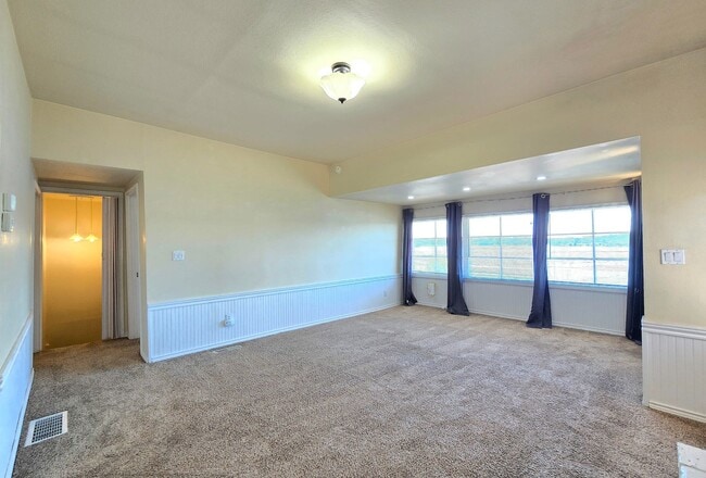 Building Photo - 3 Bedroom Home in Lake Stevens Available Now!