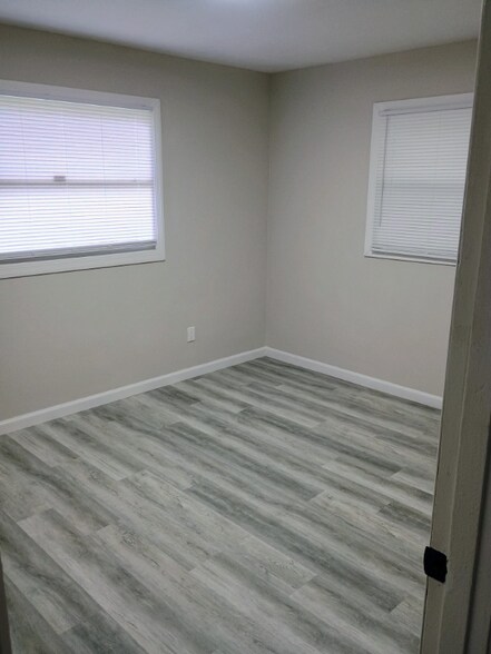 Building Photo - 5834 Forest Grove Blvd