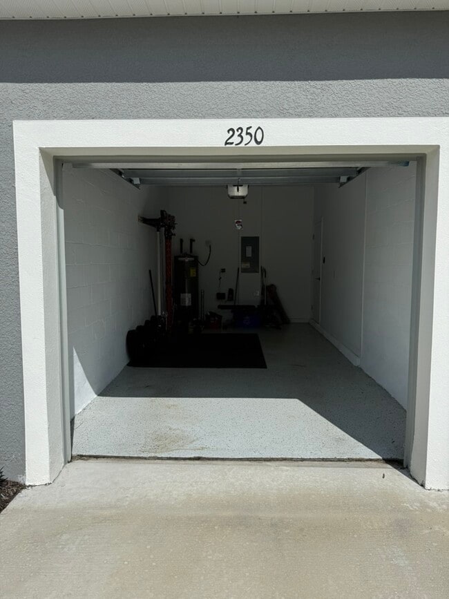 Building Photo - 2350 Paravane Wy