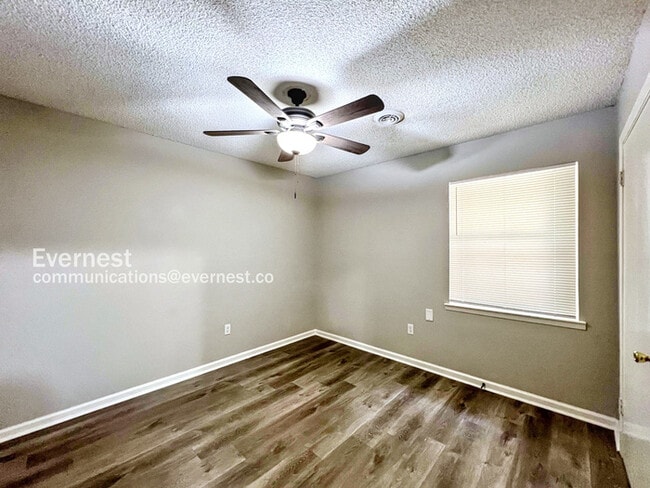 Building Photo - 2909 Caffey St