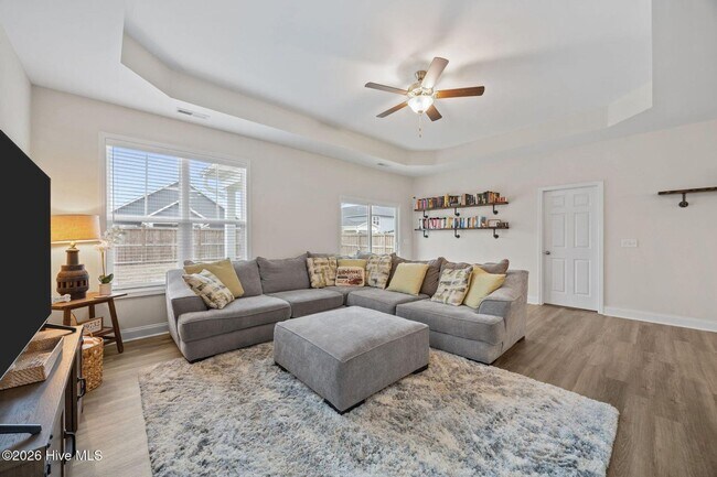 Building Photo - 3 Bed 2 Bath Unfurnished Single Family Home