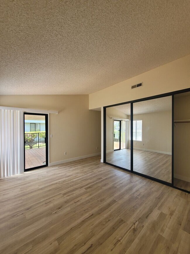 Building Photo - 5762 Cutter Loop