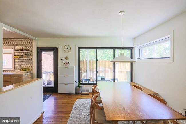 Building Photo - 5724 Greenspring Ave