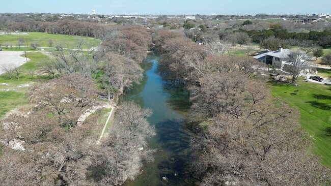 Building Photo - 730 E Mather St