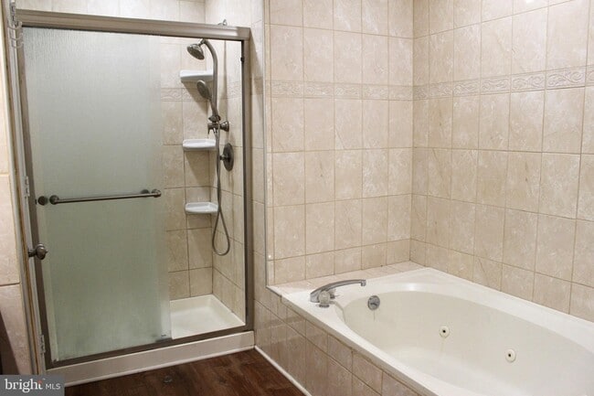 Building Photo - 153 Impatiens Ct