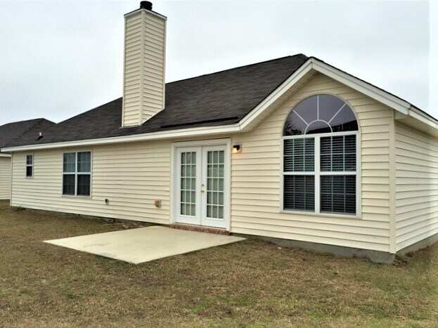 Building Photo - 11 Escapade Lane