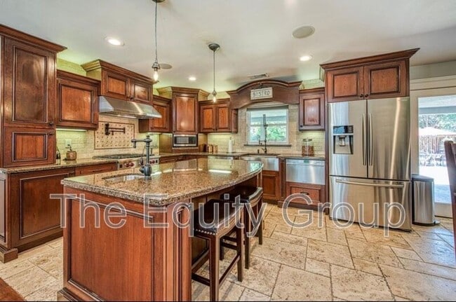 Building Photo - 2148 E College Ave