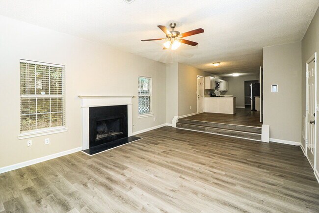 Building Photo - 852 Cascade Crossing