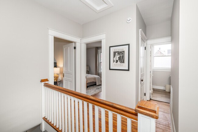 Building Photo - 435 Elm St