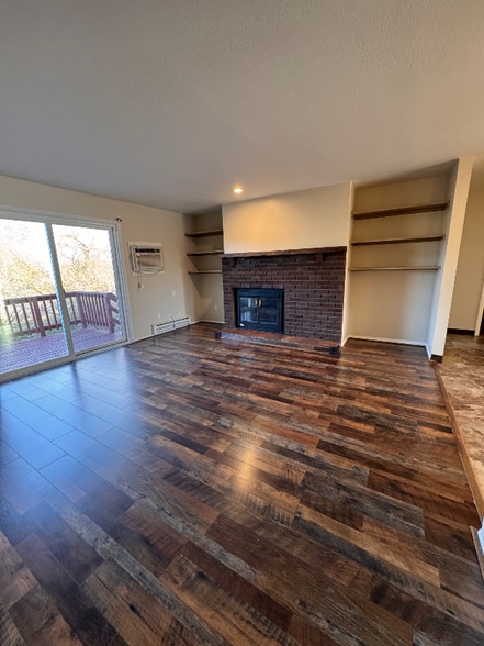 Building Photo - 243 Westchester Square N