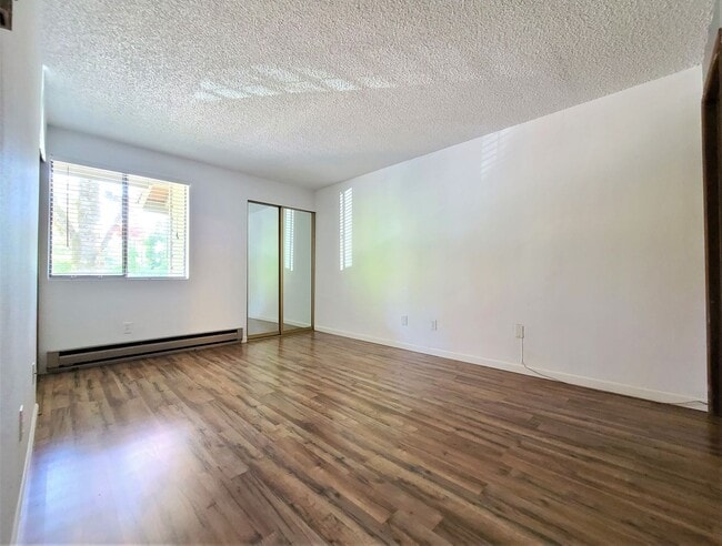 Building Photo - 2 Bed / 2 Bath Condo in Mountlake Terrace ...