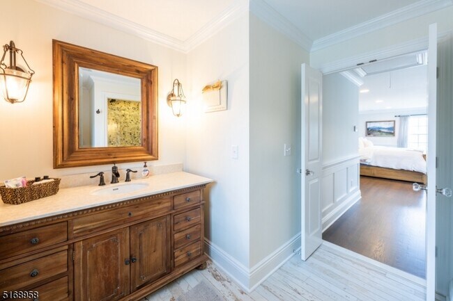 Building Photo - 309 Sleepy Hollow Ln