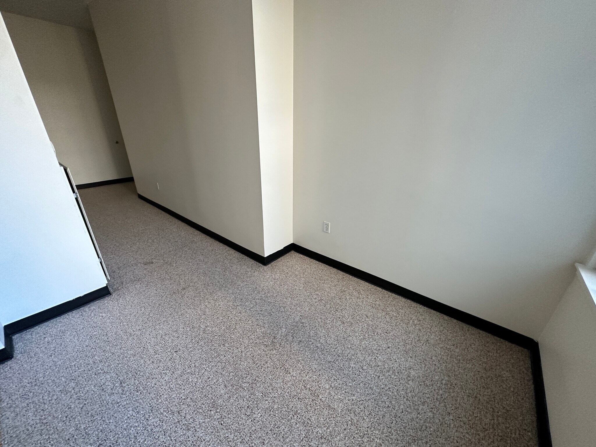 Building Photo - 147 E Berkeley St