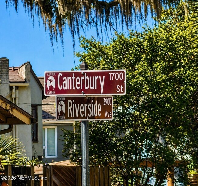 Building Photo - 1765 Canterbury St