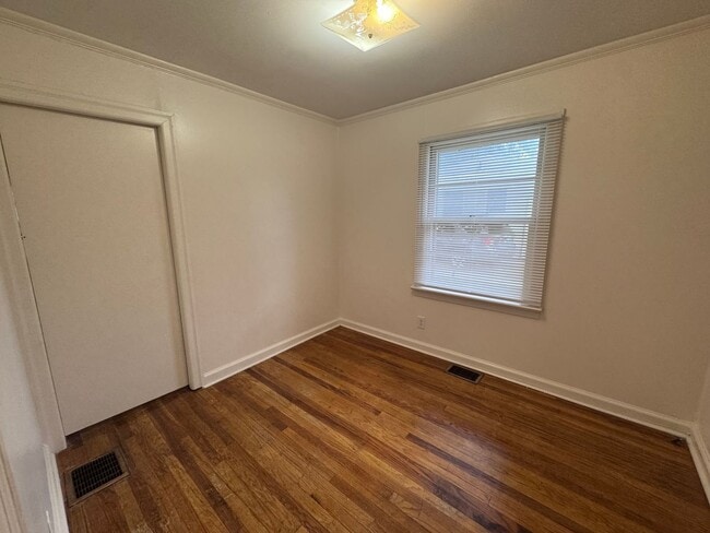 Building Photo - House in Paducah City Limits