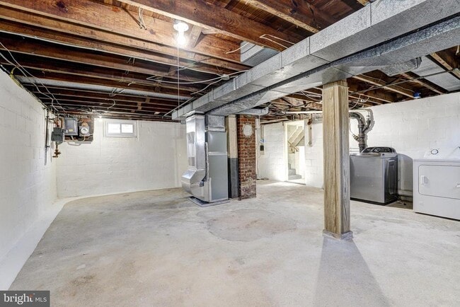 Building Photo - 15 Ritters Ln