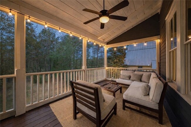 Building Photo - 1000 Loliver Ln