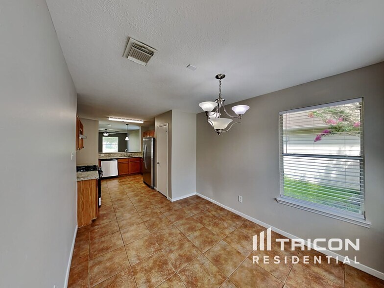 Building Photo - 21918 Willow Shade Ln