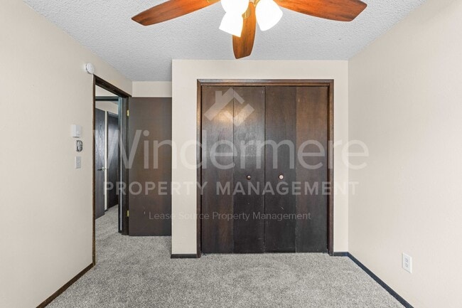 Building Photo - 3142 E 31st Ave