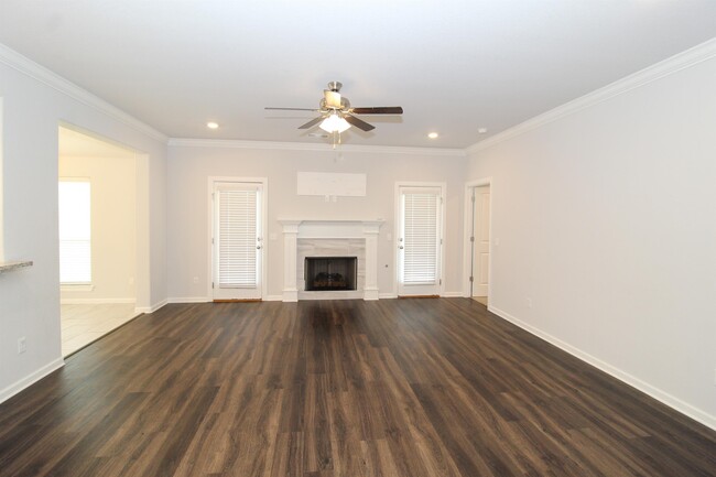 Building Photo - 96 N Hinsdale Ave