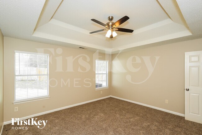 Building Photo - 1173 Round Table Ln