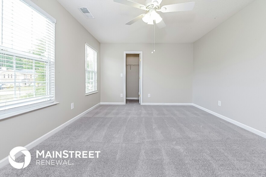 Building Photo - 2010 Sweet Bay