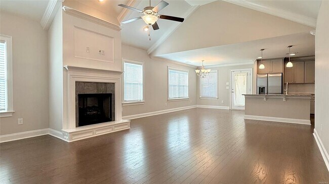 Building Photo - 1219 McClain Dr