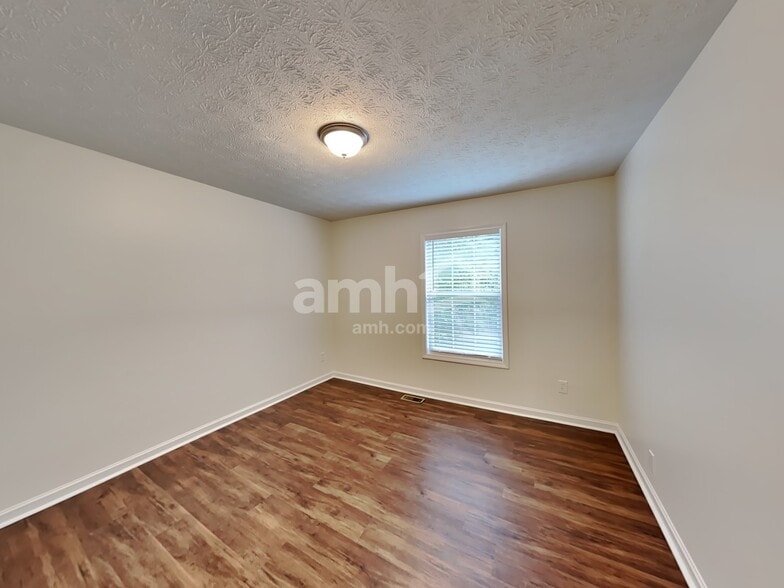 Building Photo - 2631 Abbots Glen Dr NW