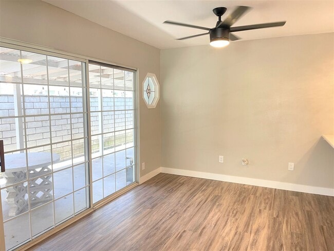 Building Photo - Adorable Riverside Single Story- Just in time for Summer!