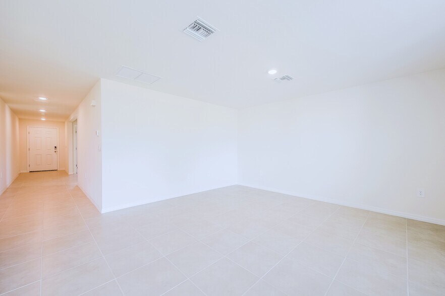 Building Photo - 3020 64th St W