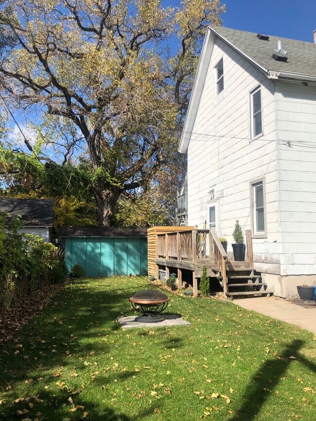 Building Photo - 416 Cantwell Ct