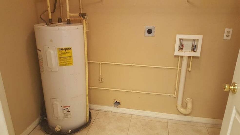 Building Photo - 2649-2651 Market St