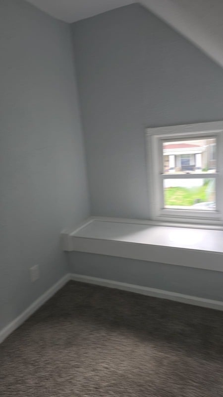 Building Photo - 669 S 35th St