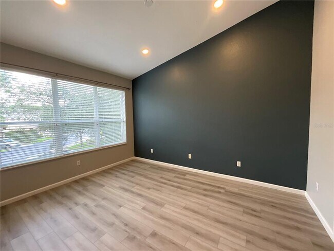 Building Photo - 5251 Maxon Terrace